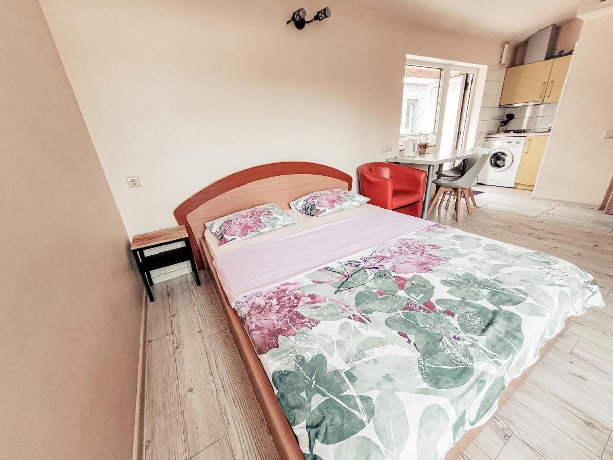 Lampedziai Apartment Kaunas Exteriör bild